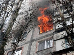 В Мелитополе, из-за пожара в многоэтажке, эвакуировали 12 жильцов