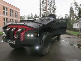 «Фалькатус»: Создан фантастический броневик для спецназа ФСБ