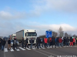 В Укравтодоре назвали трассы, движение по которым заблокировано из-за протестов водителей авто на еврономерах (список)