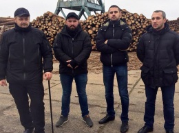 Четыре депутата из Радикальной партии голосовали в Раде, будучи в Одесской области