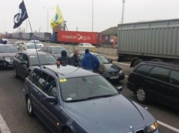 В полиции заявили о готовности жестко разблокировать дороги от евробляхеров