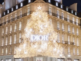Как создавалась рождественская иллюминация для бутика Dior в Париже