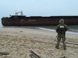 Баржа с контрабандой повредила пять причалов в Черном море - СМИ