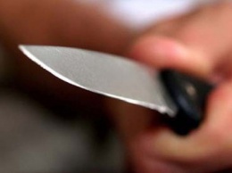 Распили спиртное и взялись за ножи: В Полтавской обл. госпитализировали с ножевыми ранениями двух мужчин