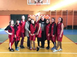 Баскетболистки Каменского медицинского колледжа выиграли спартакиаду среди вузов региона