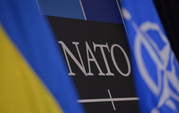 НАТО и Украина подписали важные документы