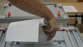 Крымские "единороссы" выдвинули кандидатов на довыборы в Госсовет