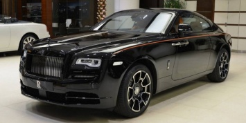 Роскошный черный Rolls-Royce