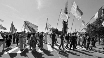 Неделя блокады Крыма: митингующие не расходятся