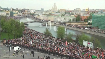 СМИ: Массовая драка произошла на Болотной площади Москвы