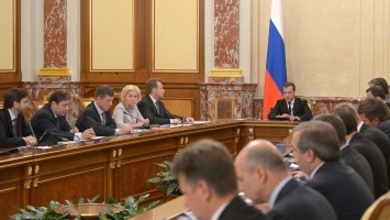 Медведев призвал Роспотребнадзор осторожнее высказываться о фальсификатах сыров