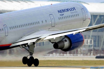 "Аэрофлот" опроверг слух о прекращении выдачи билетов туристам компании "Трансаэро"