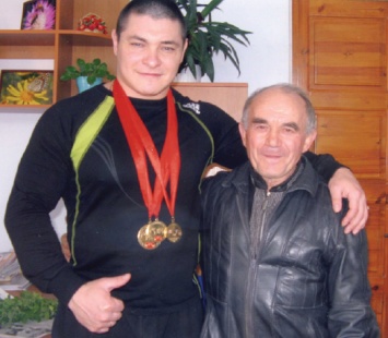 В Бердянске умер известный тренер по греко-римской борьбе