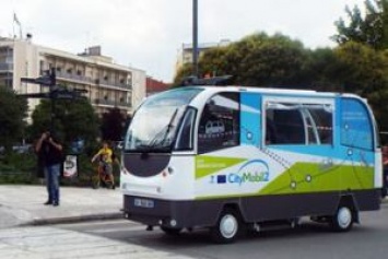 Греция: По улицам греческого города начали ездить автобусы без водителей