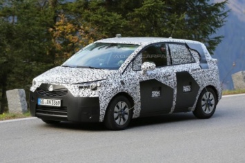 Opel вывела на тесты Meriv нового поколения
