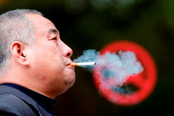 Ученые: В Китае каждый третий мужчина умрет от курения