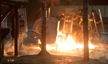 Полиция Косово применила слезоточивый газ для разгона демонстрации