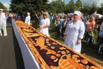 В Запорожской области испекут каравай длиной 11 метров