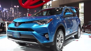 Toyota начала прием заказов на обновленный RAV 4