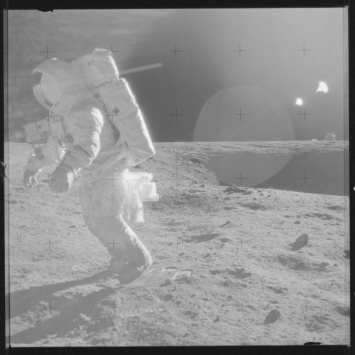 NASA: Лунный зонд выяснил место посадки «Аполлона-11»