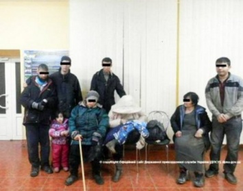 На Закарпатье задержали нелегалов, которые "путешествовали" с двухмесячным ребенком (ФОТО)