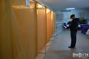 В Николаеве избиратели пытались вынести бюллетени – одному удалось
