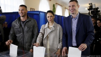 Эксит-поллы: На выборах в Киеве лидирует Виталий Кличко