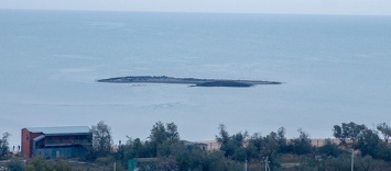 Извержение грязевого вулкана: в Азовском море появился остров