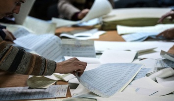 В Донецкой и Луганской областях продолжается подсчет голосов: Избиратели активно поддержали "Оппозиционный блок"