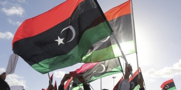 В Ливии сбит вертолет, погибли 12 человек