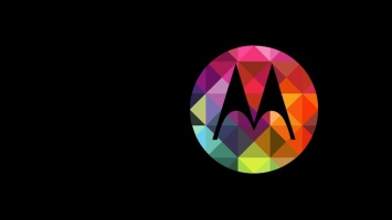 Компания Motorola решила удивить пользователей необычным смартфоном