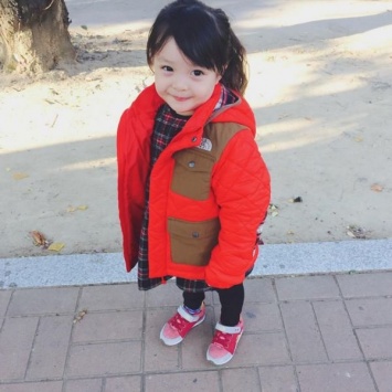В Японии 3-летняя девочка стала звездой Instagram