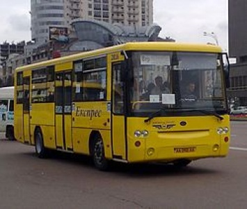 Автобусам Киева изменили маршруты