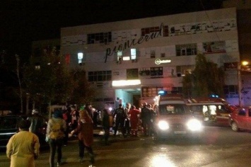 В результате взрыва в клубе Бухареста погибли 25 человек, около 90 ранены
