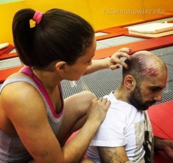 Евгений Папунаишвили разбил голову на съемках шоу «Без страховки»