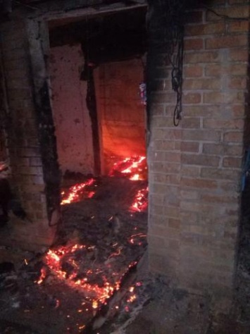 Ночью на Днепропетровщине 3 человека сгорели из-за курения в постели