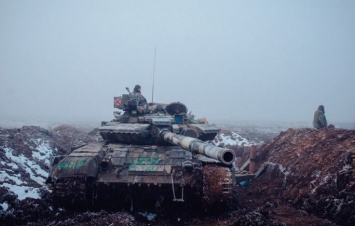 Огонь из минометов запрещенных калибров и замаскированные танки - вот как террористы "соблюдают" Минские договоренности