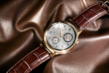 Huawei начала продажи новой модели смарт-часов Huawei Watch из розового золота