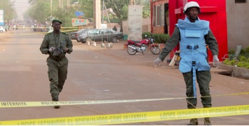 Армия Мали начала штурм отеля, где террористы захватили заложников