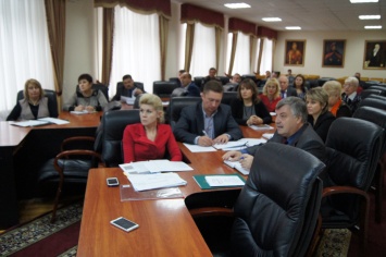 Янишевская провела расширенное аппаратное совещание с профильными структурными подразделениями