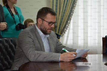 Николаевский нардеп требует увольнения Блошенко и подал свои кандидатуры в Укравтодор