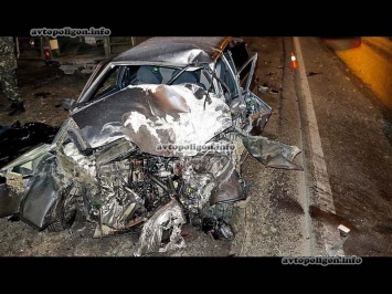 ДТП под Киевом: ВАЗ врезался в грузовик МАЗ - водитель погиб. ФОТО