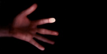 Химический анализ отпечатков пальцев теперь позволит определять пол человека