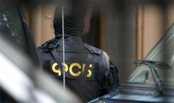 ФСБ проводит обыски у двух членов Меджлиса