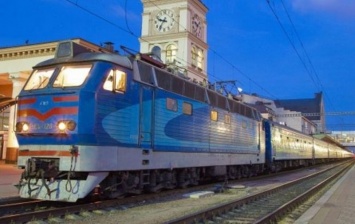 "Укрзализныця" обещает не поднимать цены на билеты в пассажирских поездах внутреннего сообщения