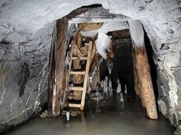 Из-за аварии на шахте в Луганской обл. возникла угроза техногенной катастрофы