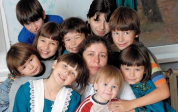 В Запорожье на 9 матерей-героинь стало больше