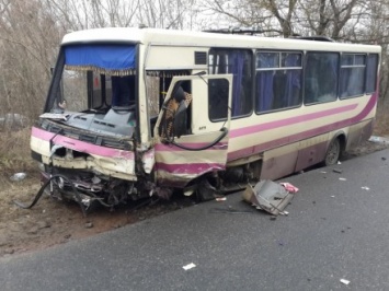 Один человек погиб, еще семеро пострадали в ДТП в Черкасской области