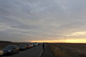 Очевидцы настоятельно рекомендуют отложить поездку через блокпосты Артемовского направления