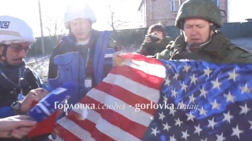 Боевики рассказали ОБСЕ о наступлении батальона наемников с флагами США и Евросоюза